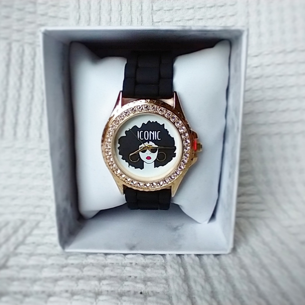 Beautiful Unique Iconic Watch in Black and Gold